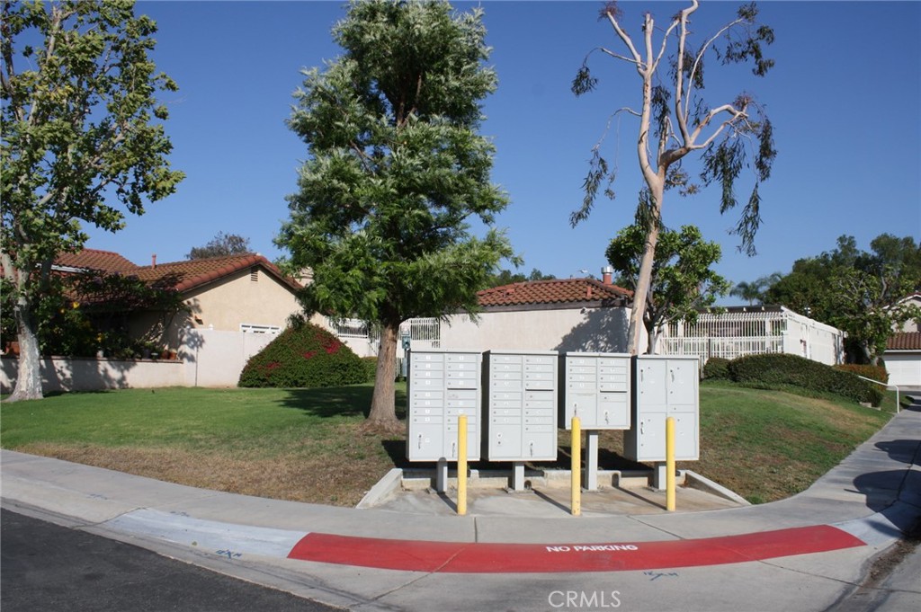 187 Mistletoe Drive Property Photo 4
