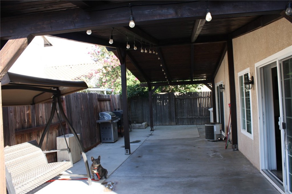 187 Mistletoe Drive Property Photo 8