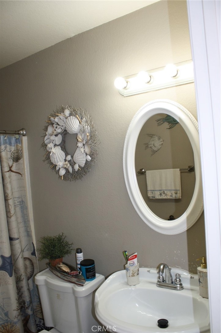 187 Mistletoe Drive Property Photo 13