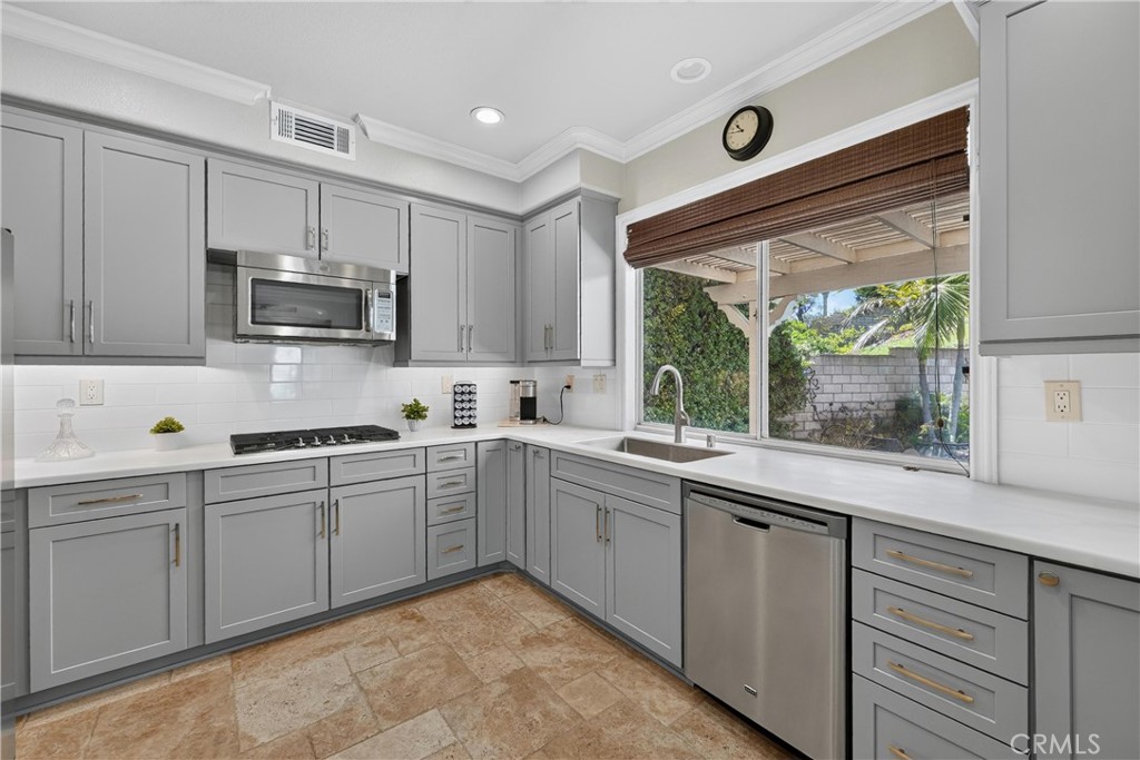 6119 Park Crest Property Photo 15