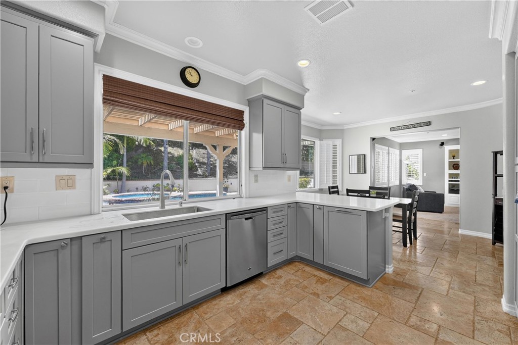 6119 Park Crest Property Photo 16
