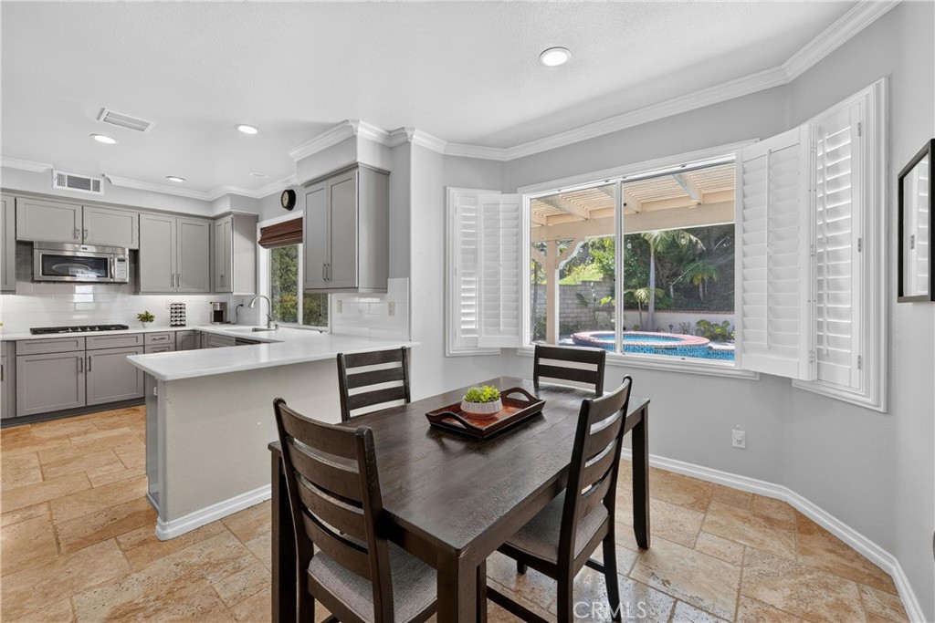 6119 Park Crest Property Photo 23