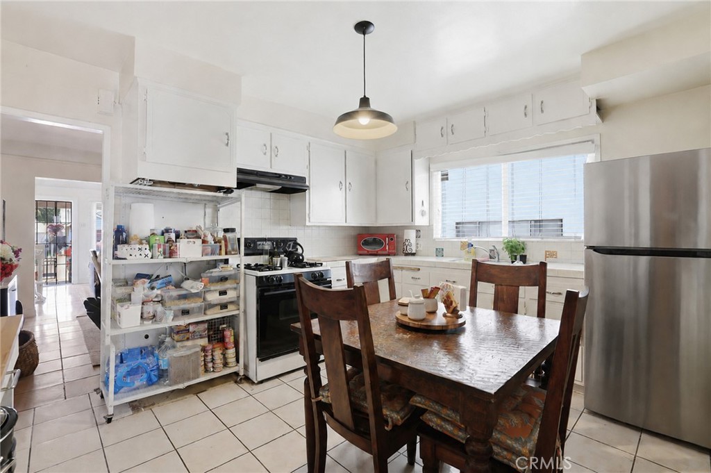 549 W 12th Street Property Photo 8