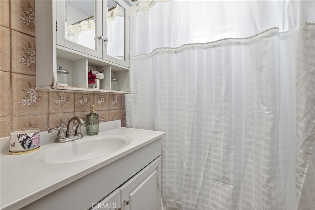 549 W 12th Street Property Photo 10