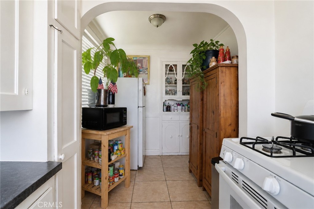 549 W 12th Street Property Photo 31