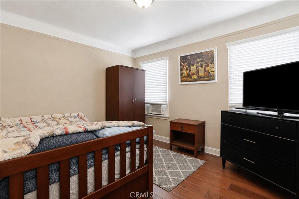 549 W 12th Street Property Photo 33
