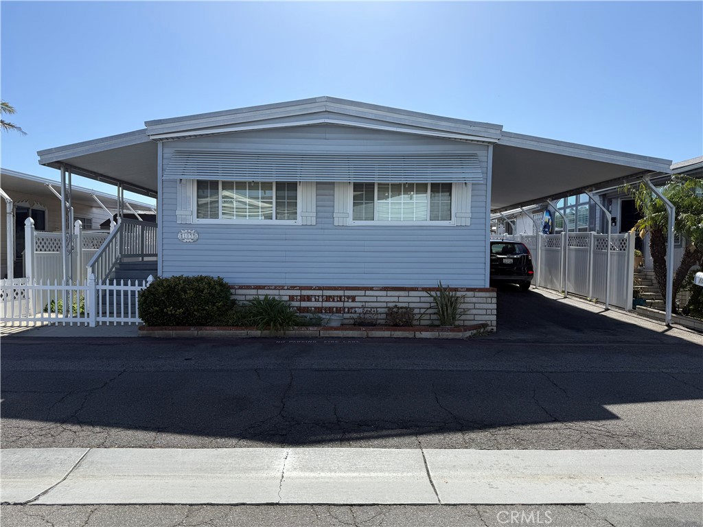 20701 Beach 103 Property Photo 1