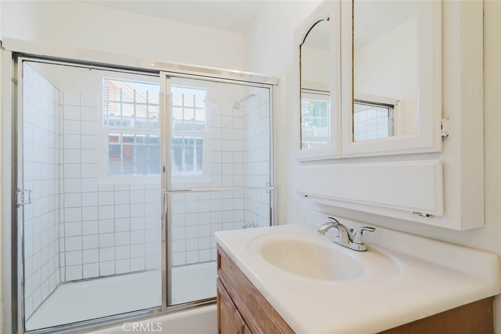 3650 7th Avenue Property Photo 28