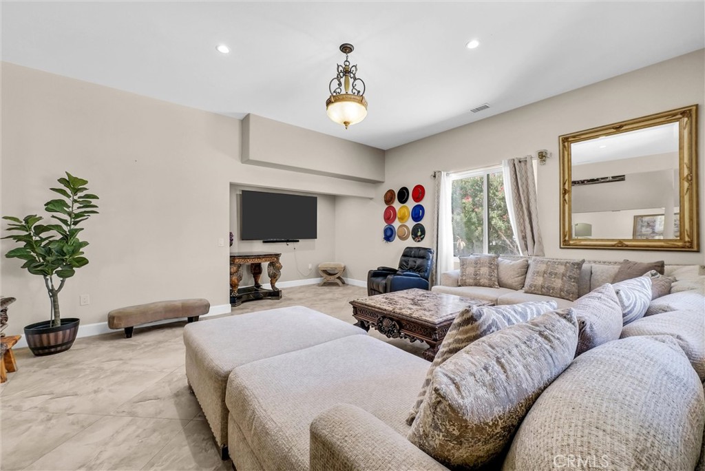 4767 Bain Street Property Photo 9