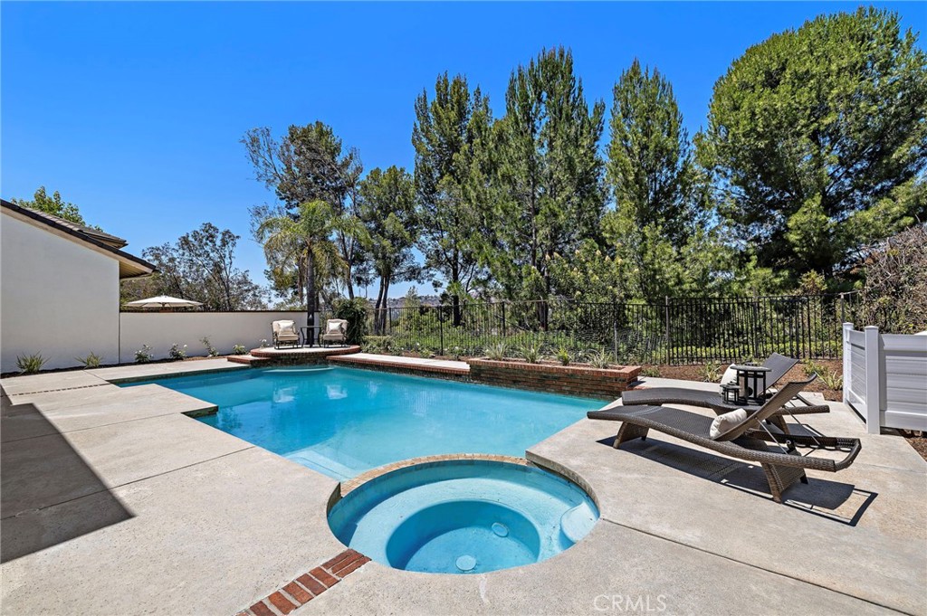 5603 E Crest De Ville Property Photo 50