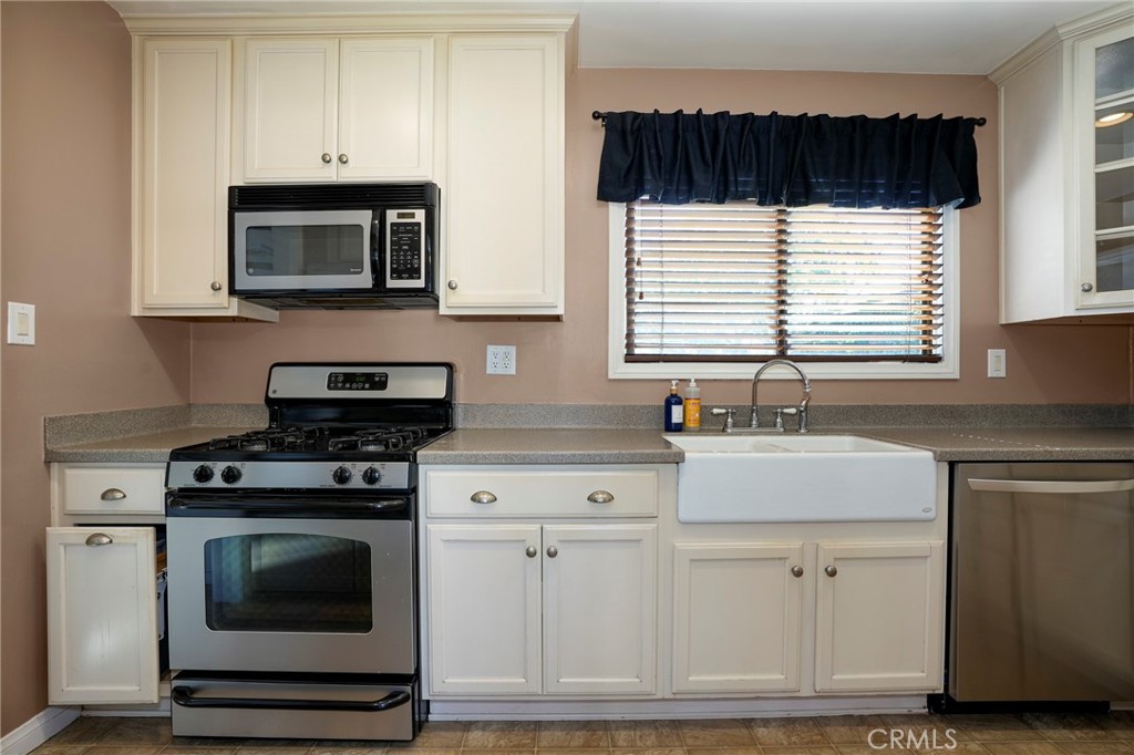 3729 Mcnab Property Photo 13