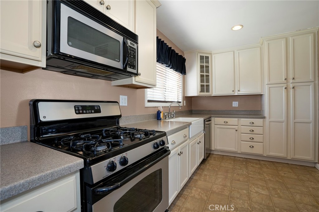 3729 Mcnab Property Photo 14