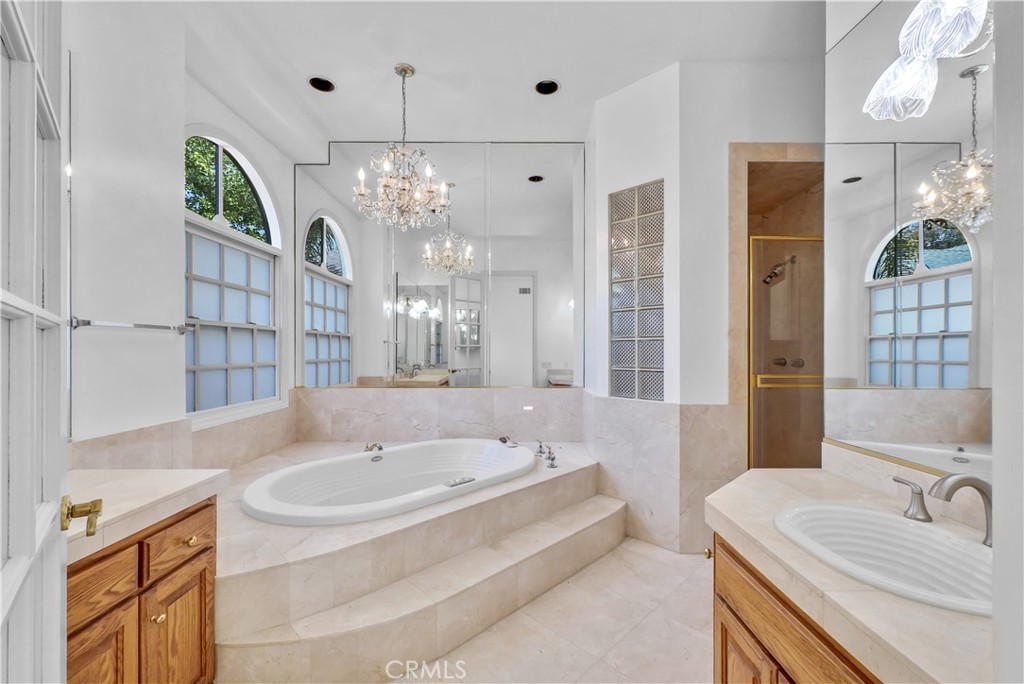 236 Belmont Property Photo 18