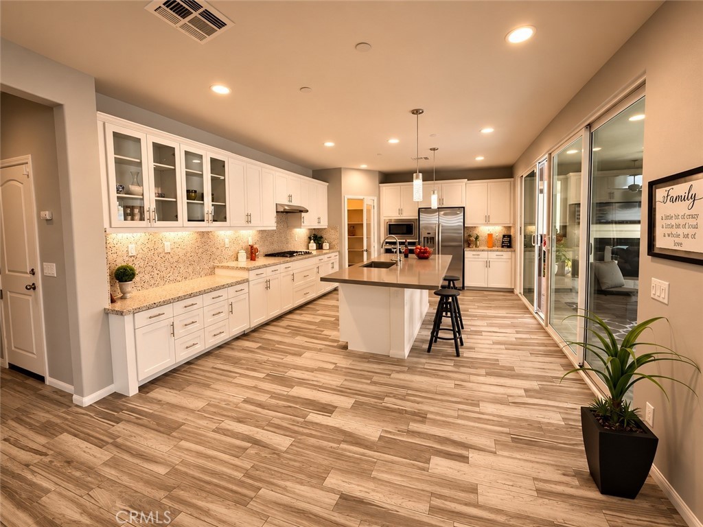 2808 Via Verona Property Photo 5