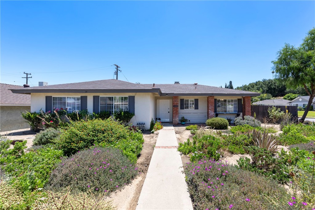 120 N Jerrilee