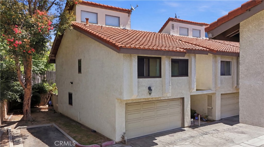 5577 Pioneer Boulevard 9 Property Photo 2