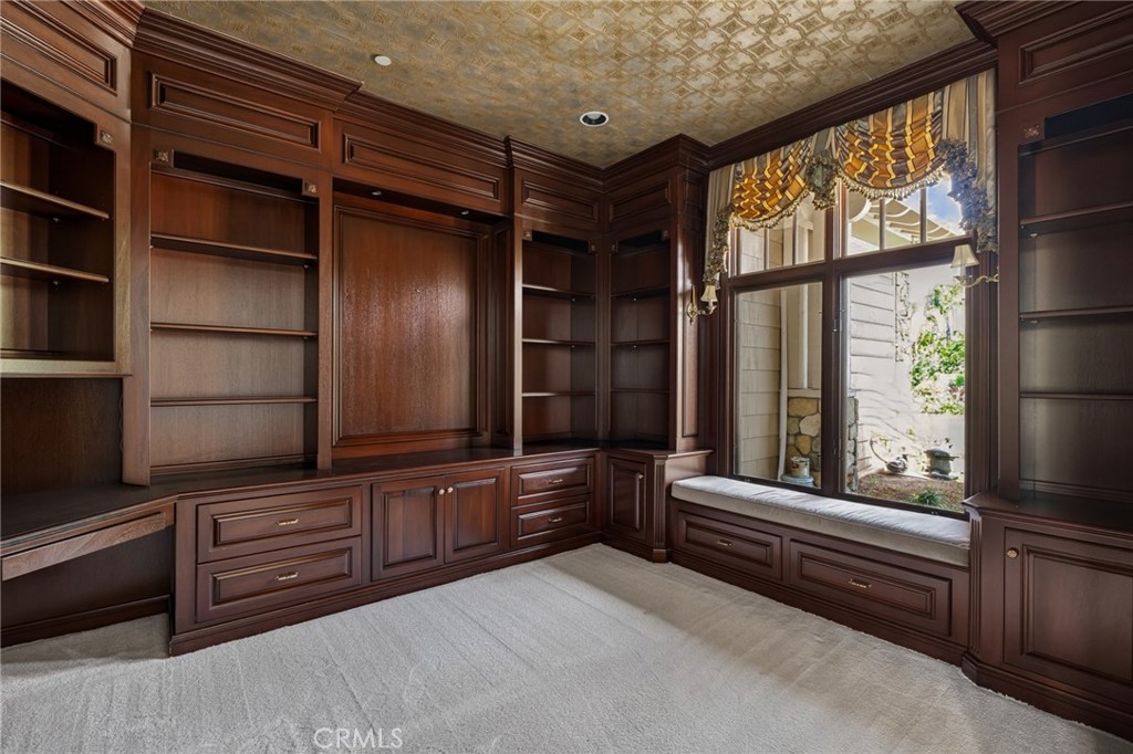 6810 Sycamore Glen Property Photo 14