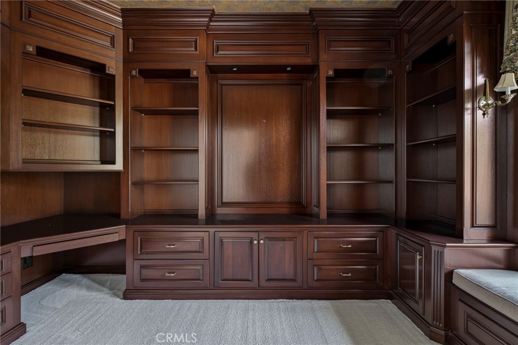 6810 Sycamore Glen Property Photo 15