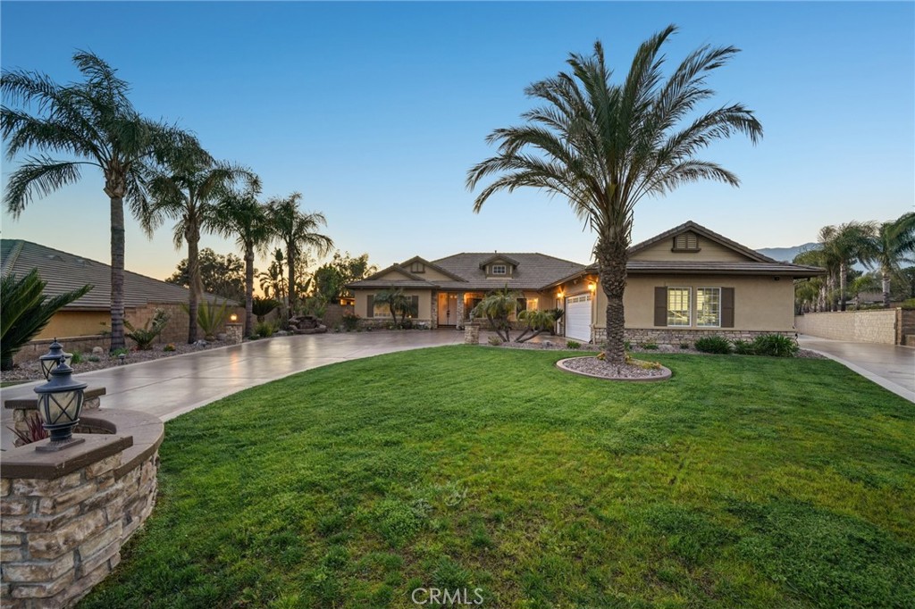 6822 Foxtail Court Property Photo 1