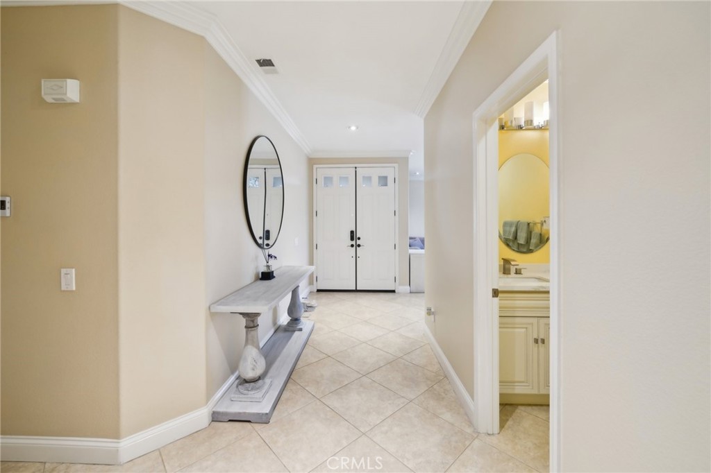 6822 Foxtail Court Property Photo 8