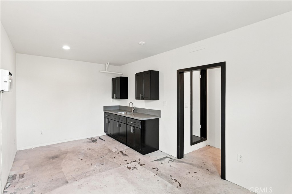 12239 Cedar Avenue Property Photo 2