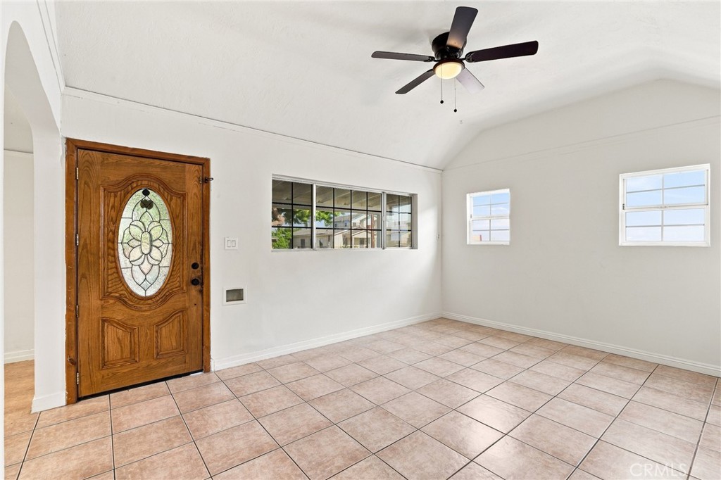 12239 Cedar Avenue Property Photo 11