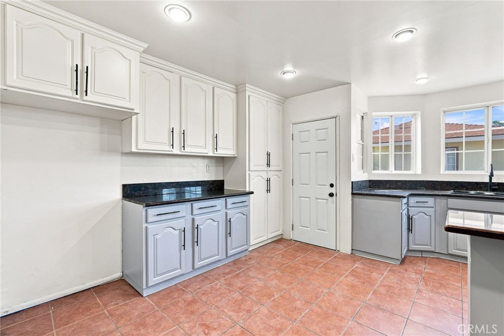 12239 Cedar Avenue Property Photo 25