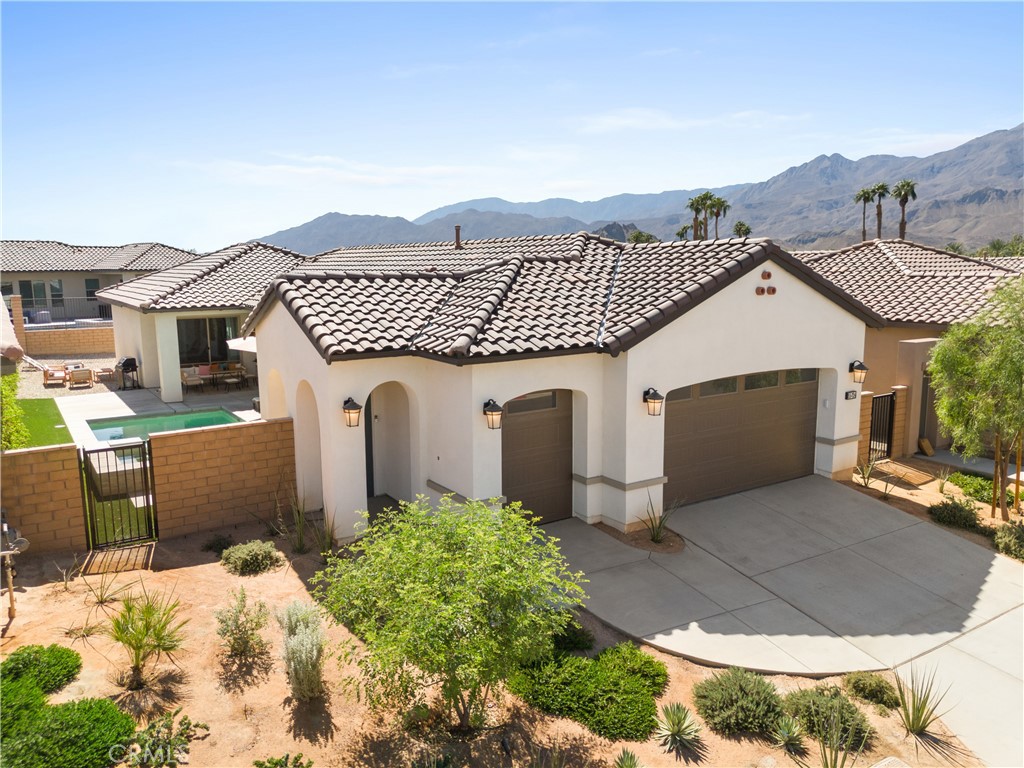 55724 Isleworth Property Photo 1
