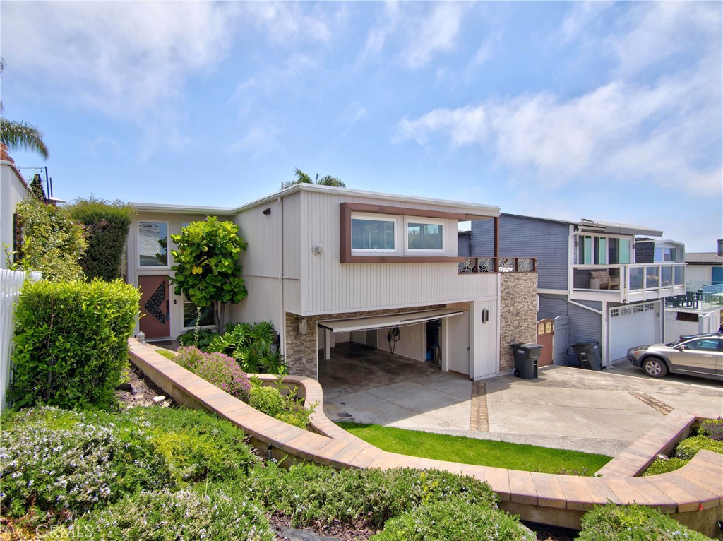 1080 Noria Property Photo 1