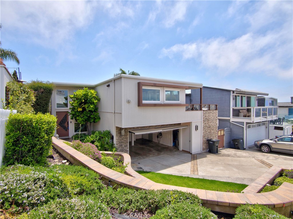 1080 Noria Property Photo 1