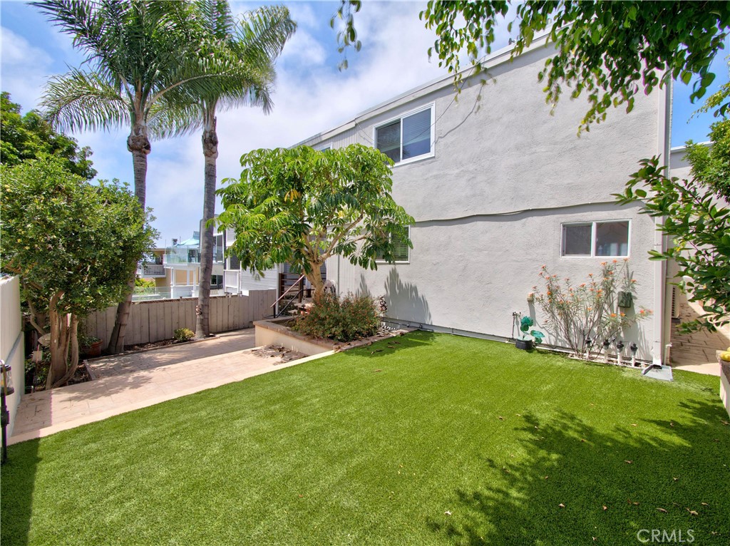 1080 Noria Property Photo 7