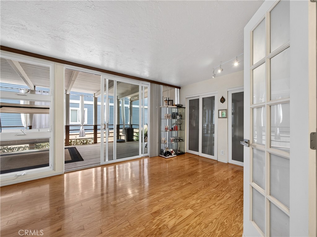 1080 Noria Property Photo 32