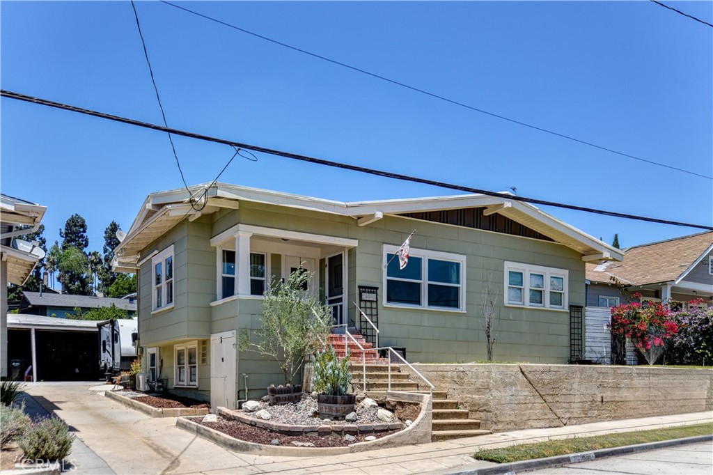 13505 Olive Property Photo 1