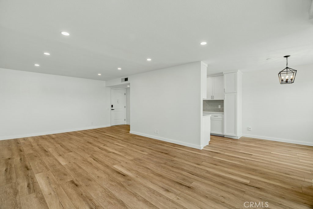4637 Willis Avenue 306 Property Photo 11