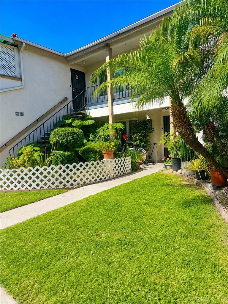 2546 E Park C Property Photo 2