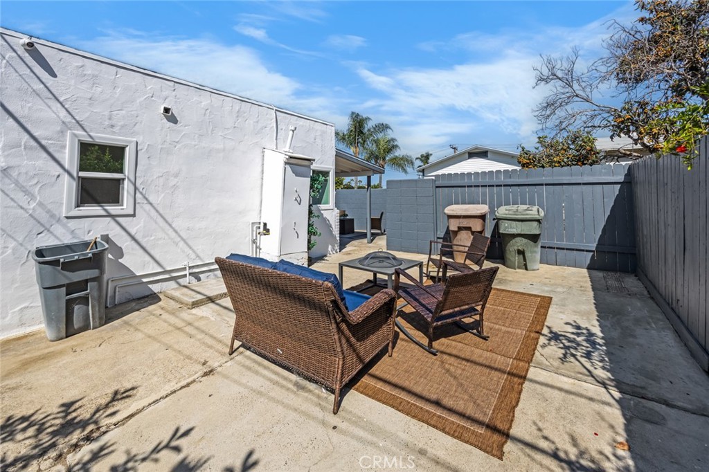 201 S Melrose Property Photo 26