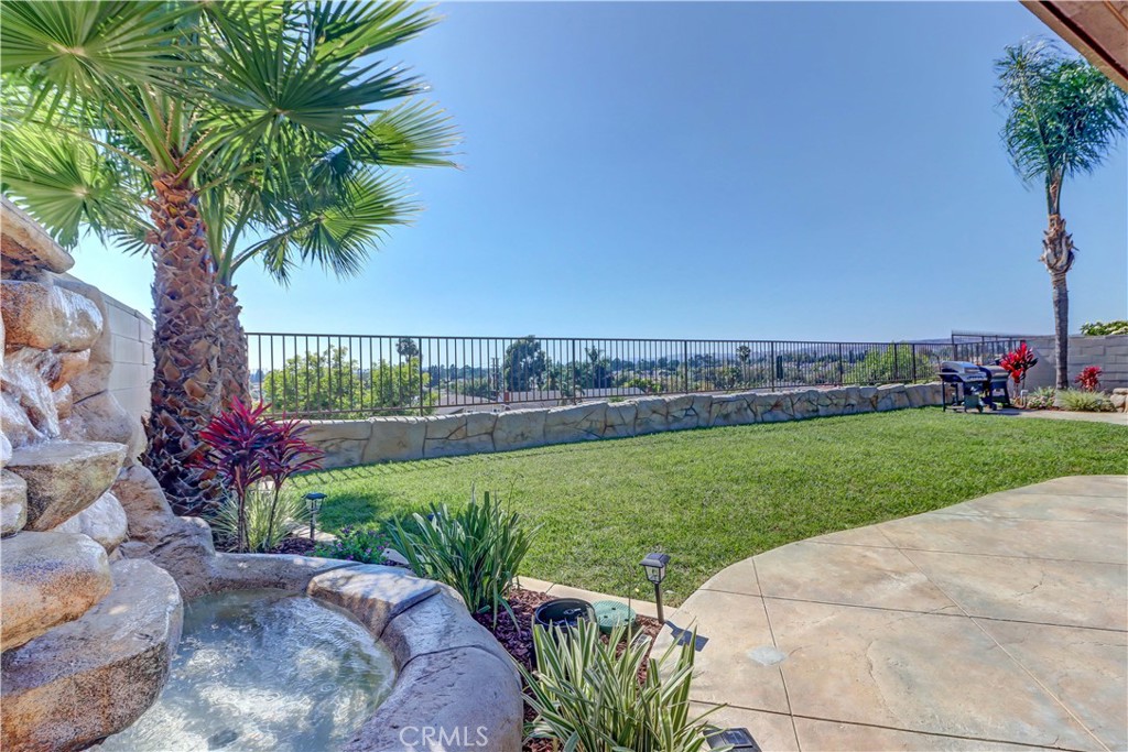 5851 Walnut Creek Property Photo 3