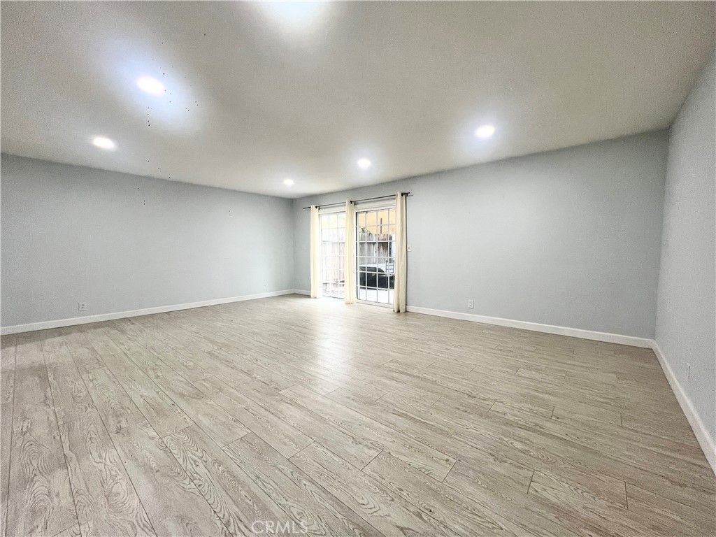 624 S Sullivan 15d Property Photo 8