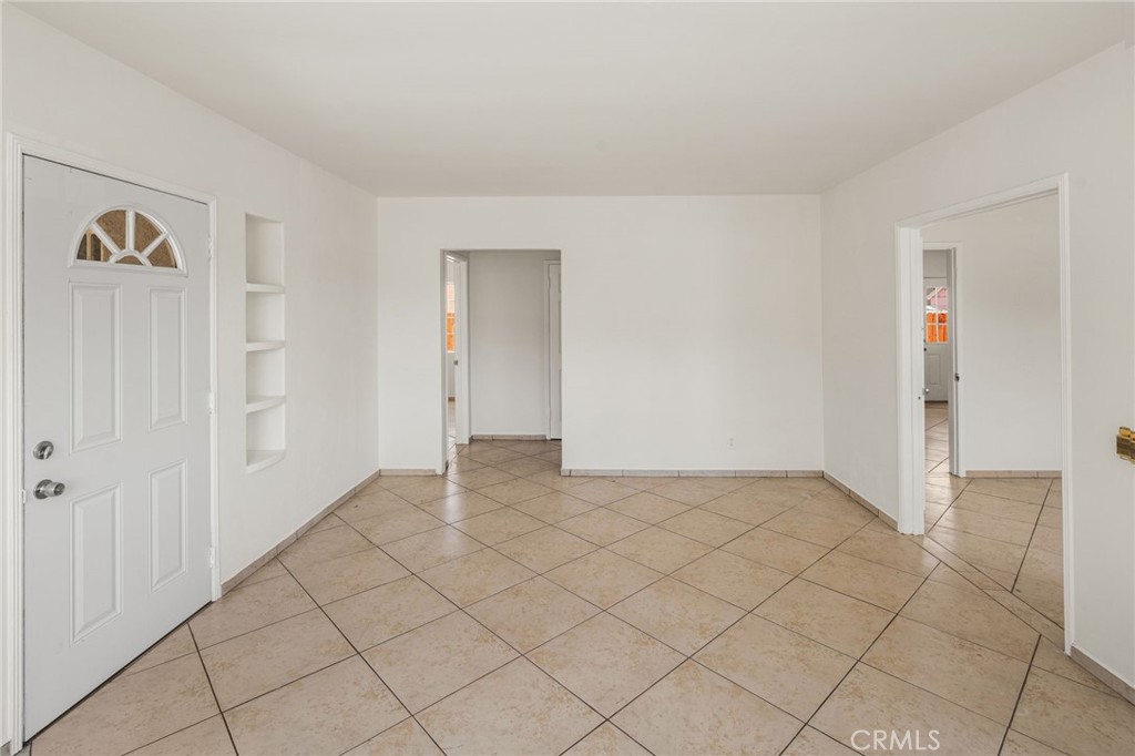 821 S Orange Property Photo 12