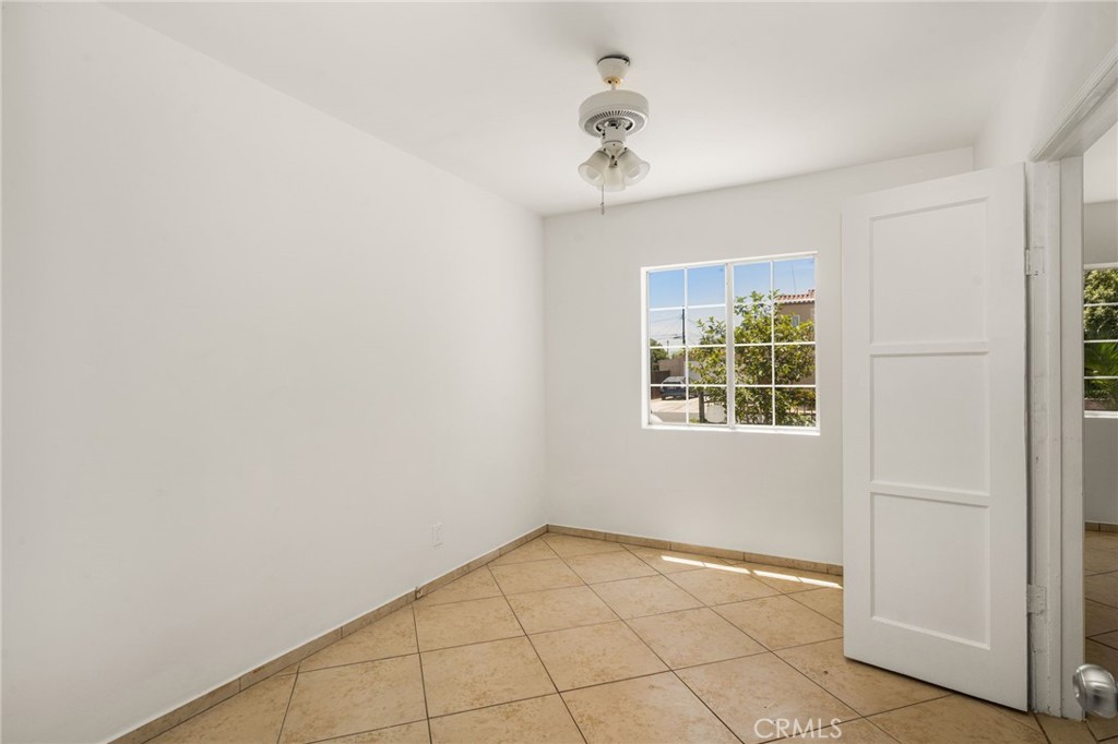 821 S Orange Property Photo 15