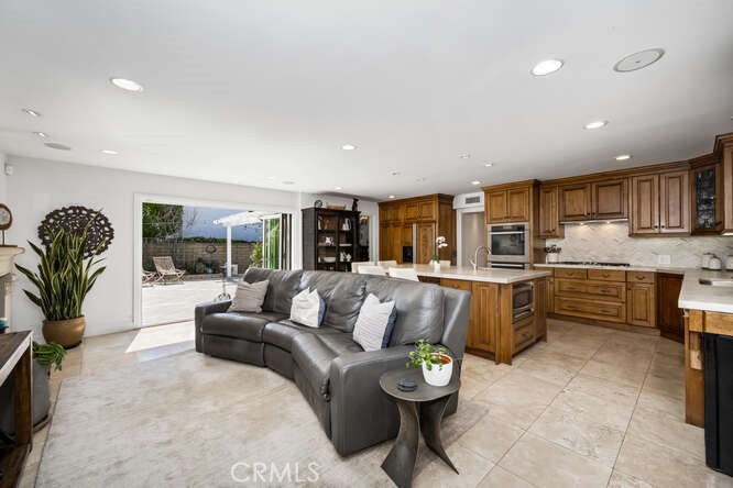 16332 Spartan Circle Property Photo 6