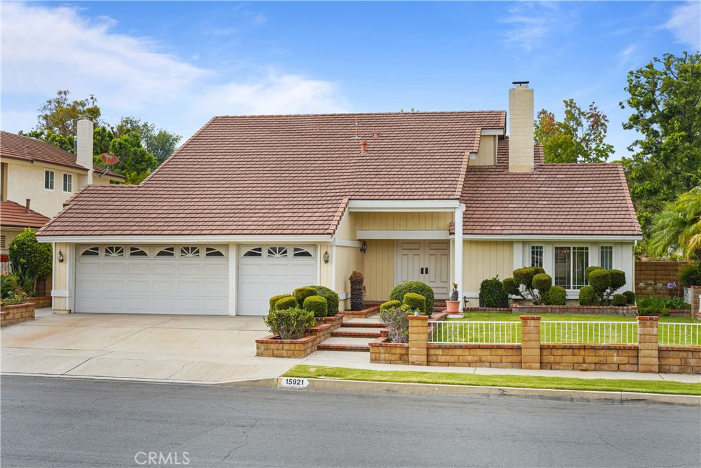 15921 Las Palmeras Property Photo