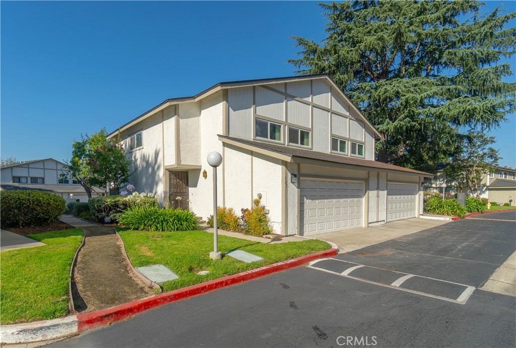 587 S College Property Photo 1