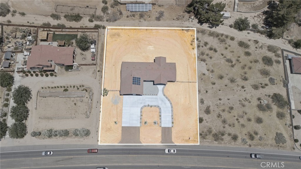 14685 Apple Valley Road Property Photo 3