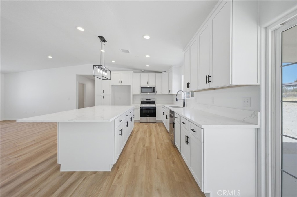 14685 Apple Valley Road Property Photo 35