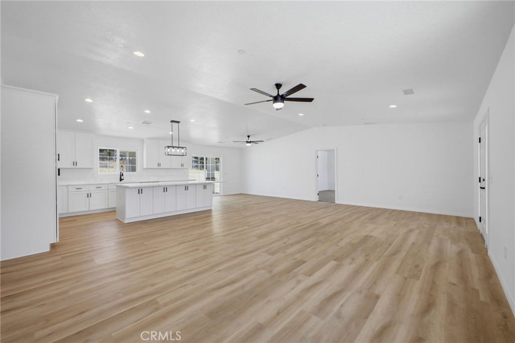 14685 Apple Valley Road Property Photo 38