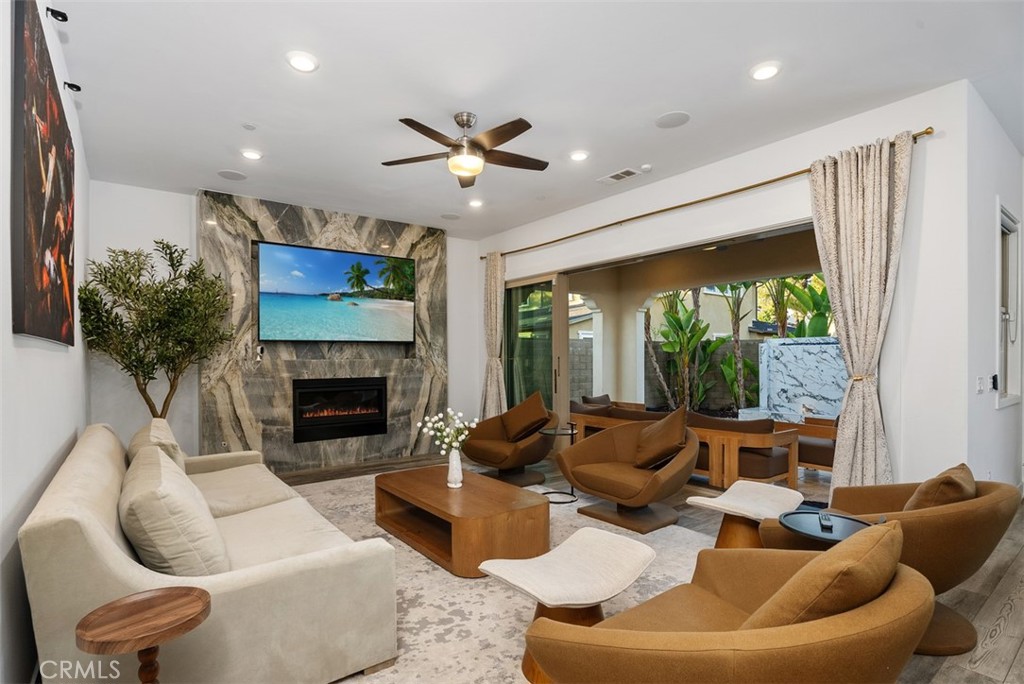 101 Score Property Photo 1