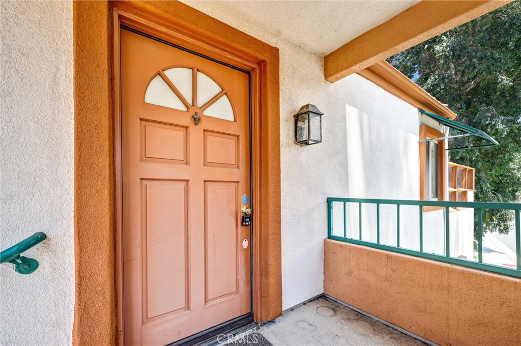 360 Villa Point Drive Property Photo 3