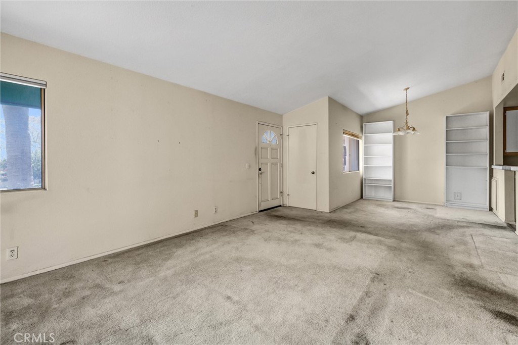 360 Villa Point Drive Property Photo 6