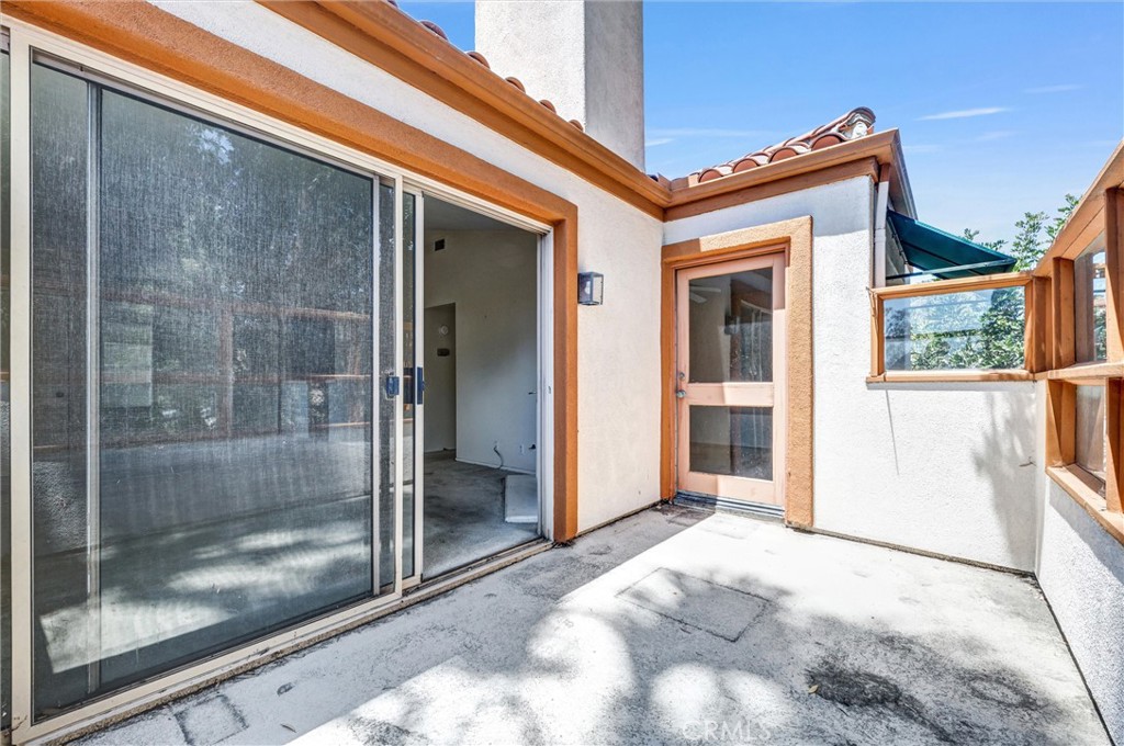 360 Villa Point Drive Property Photo 11